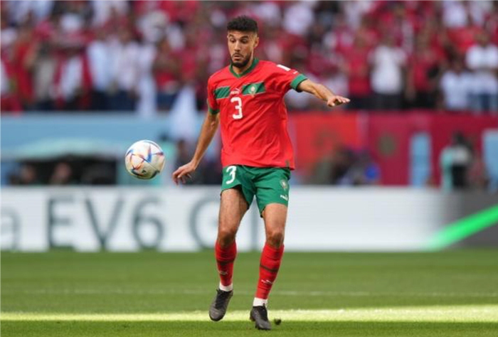 官方平台-曼联冬窗大动作！4200万镑乌加特成筹码，计划交换桑德兰天才中场|哈里-马奎尔|卡塞米罗|拜仁慕尼黑|马兹拉维|阿莫里姆_新浪体育_新浪新闻