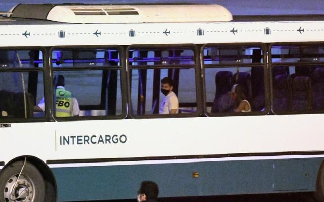 lionel-messi-camino-al-avion___A3gy59LCu_720x0__1.jpg