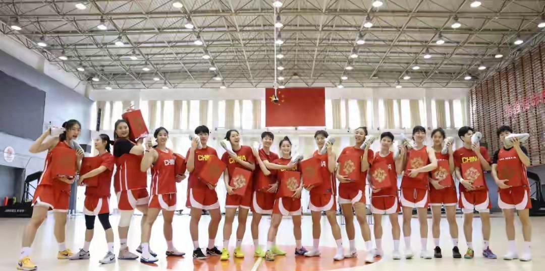 Kai10-双塔缺席，新人扛旗！女篮生死战前，宫鲁鸣的豪赌开始了